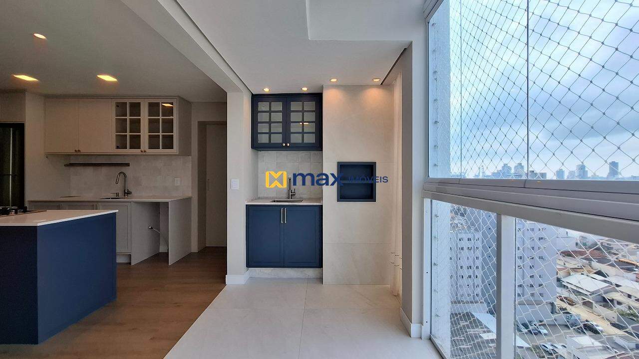 Apartamento à venda no Vila Operária: Sacada com churrasqueira