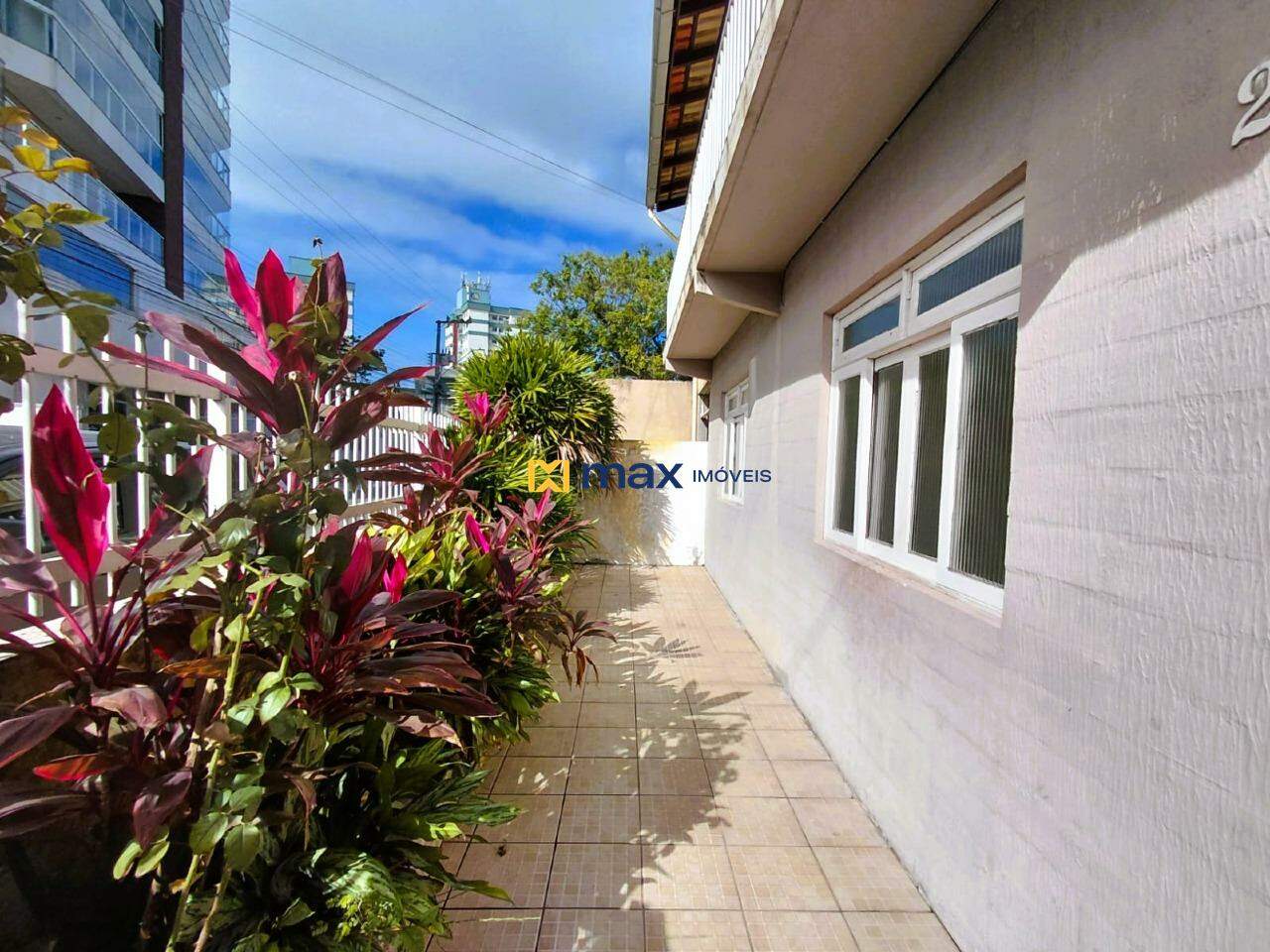 Casa para aluguel no Centro: 