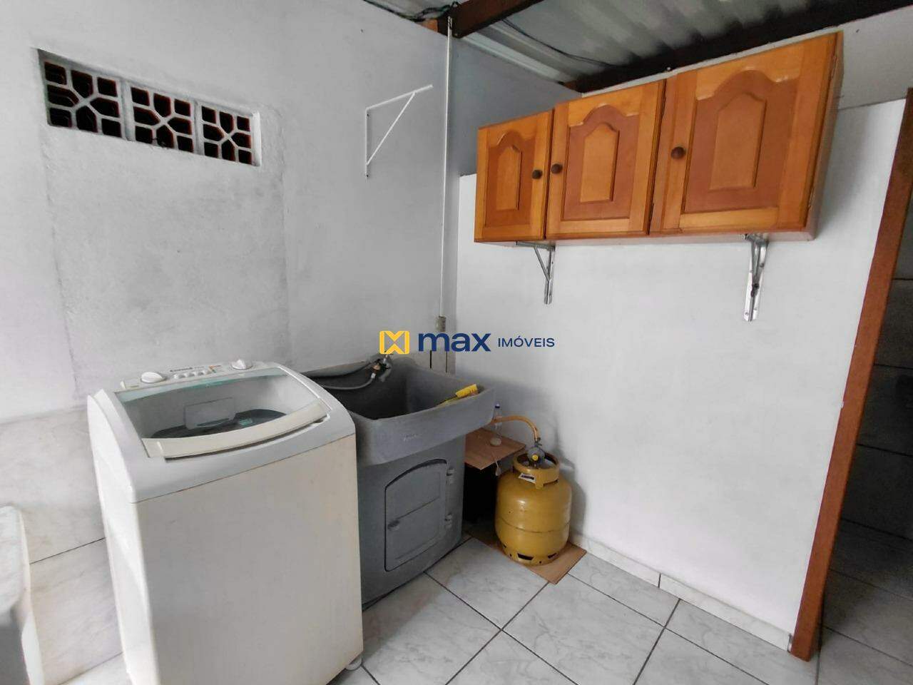 Casa para aluguel no Meia Praia: 