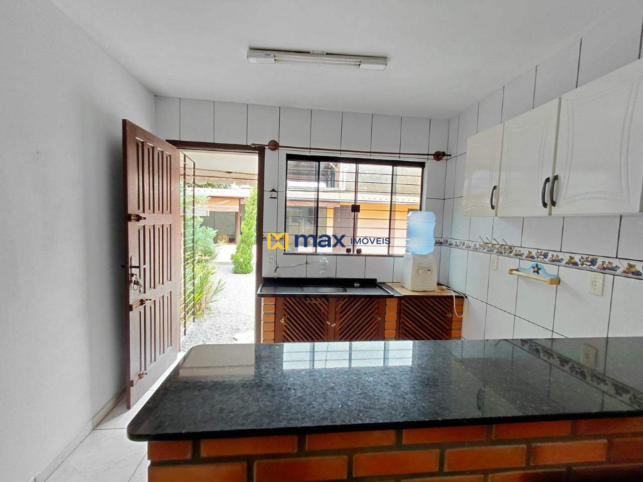 Casa para aluguel no Meia Praia: 