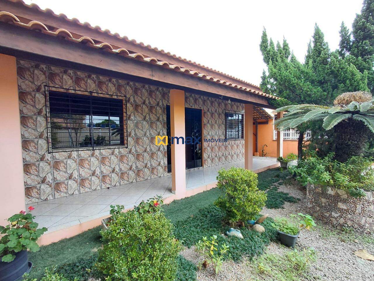 Casa para aluguel no Meia Praia: 