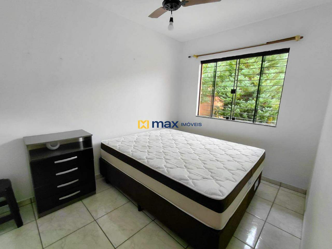 Casa para aluguel no Meia Praia: 