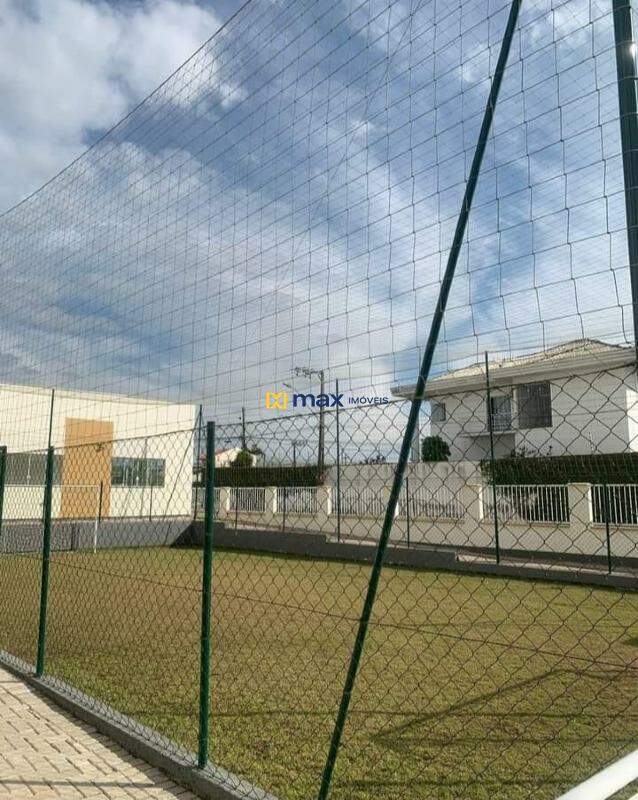 Apartamento para aluguel no Itaipava: Campo de futebol