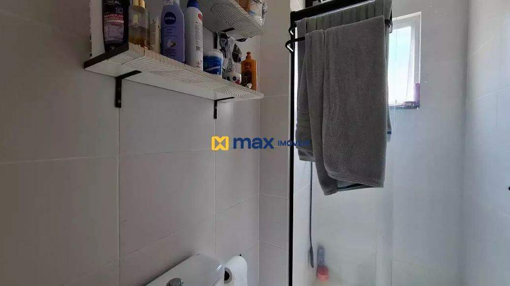 Apartamento para aluguel no Itaipava: Banheiro social