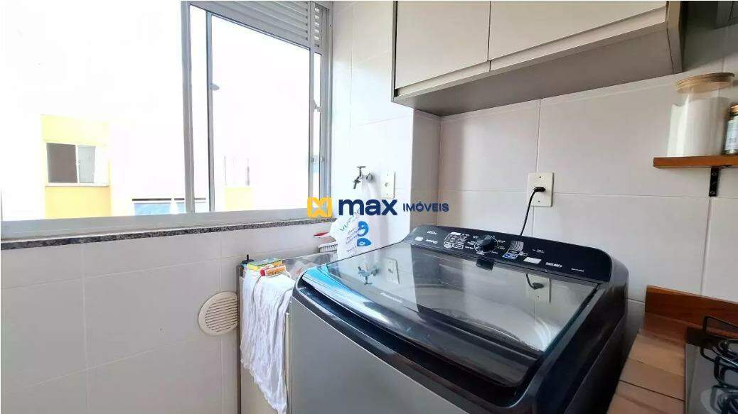 Apartamento para aluguel no Itaipava: área de serviço