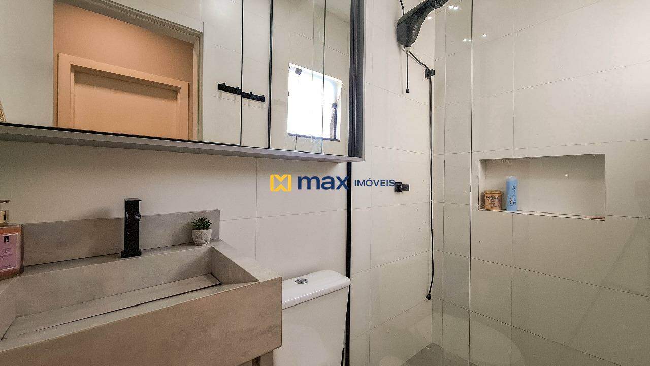 Apartamento à venda no Cidade Nova: Banheiro social