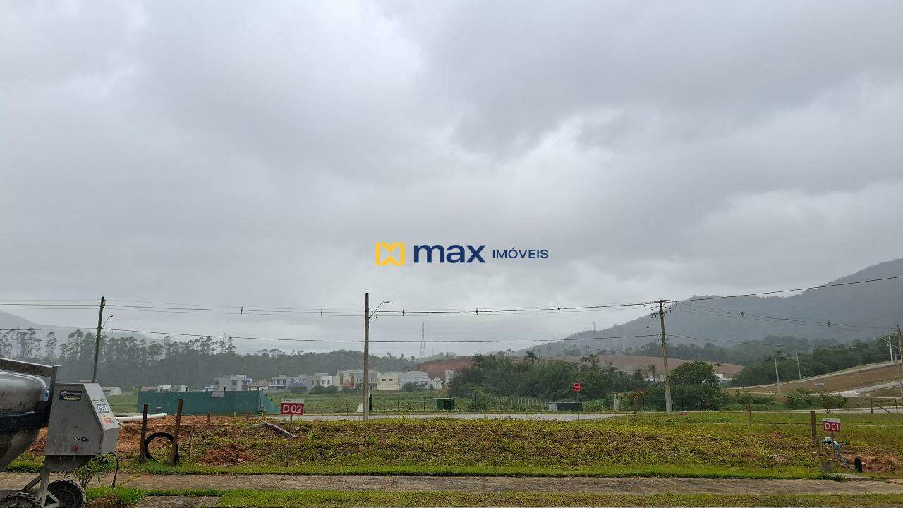 Terreno em condomínio à venda no Rio do Meio: Terreno