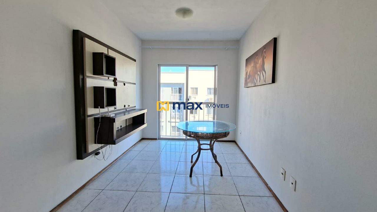 Apartamento para aluguel no Itaipava: Sala de estar/jantar