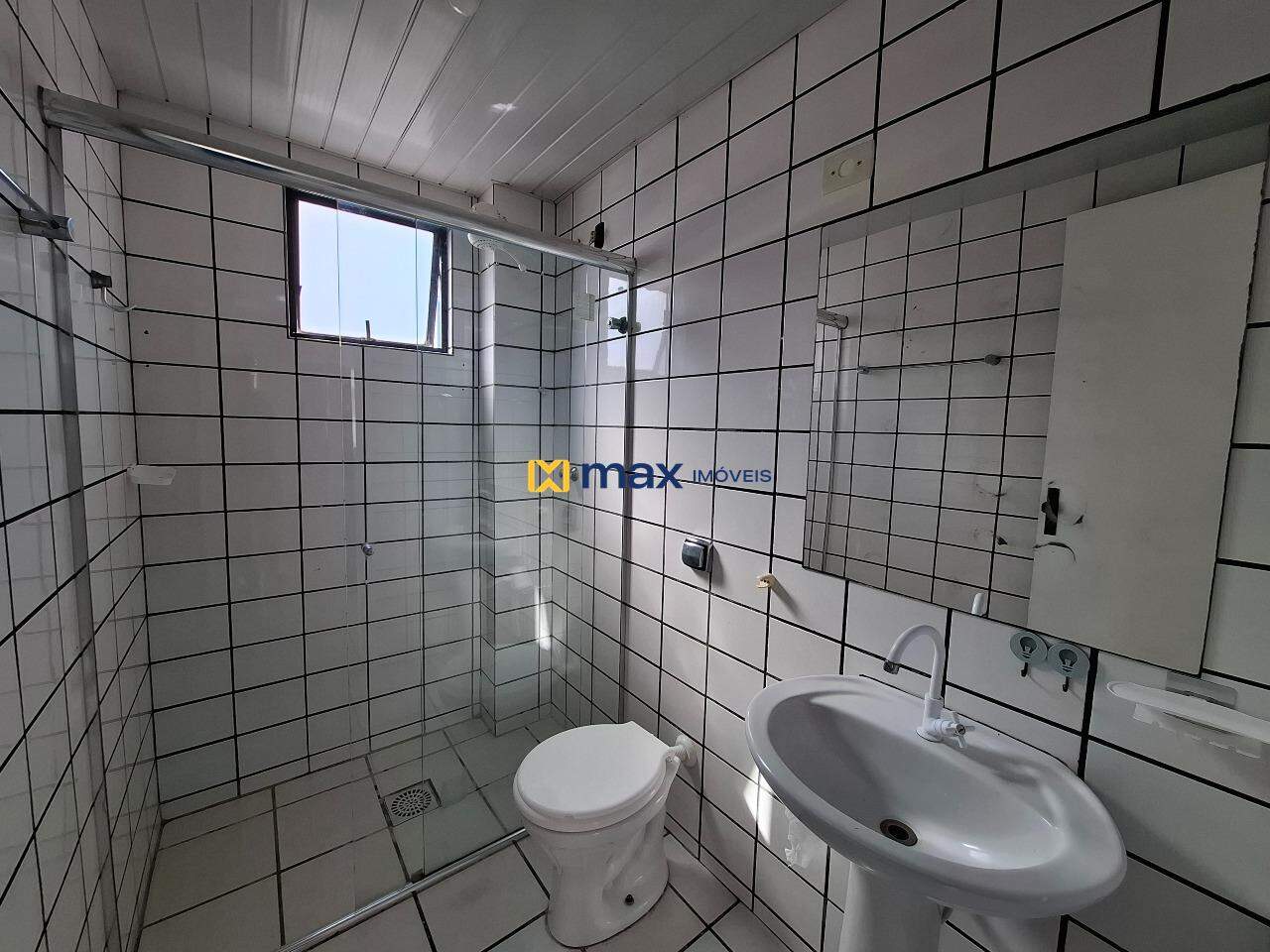 Apartamento para aluguel no Centro: banheiro social