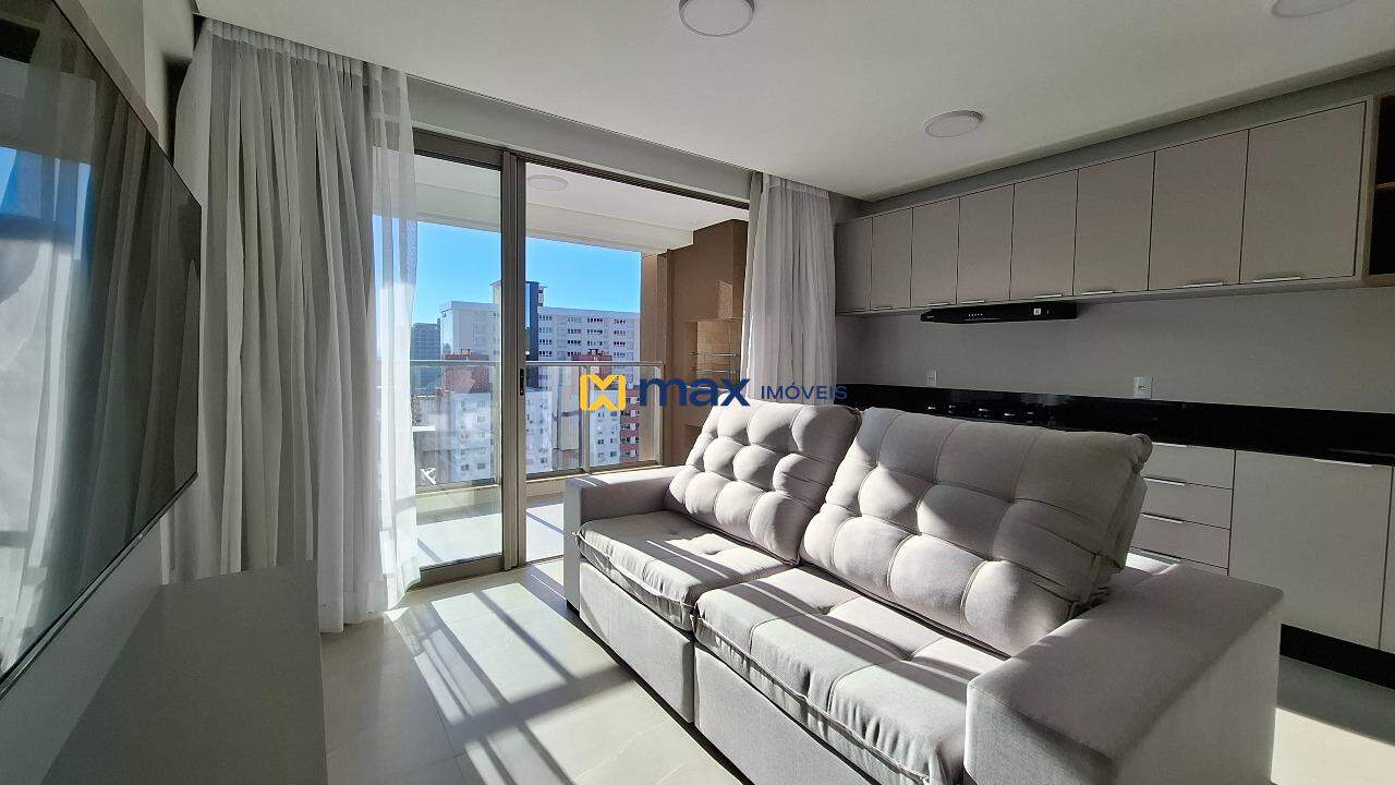 Apartamento para aluguel no Centro: Living integrado