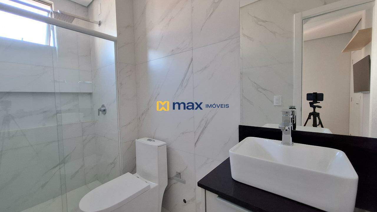 Apartamento para aluguel no Centro: Banheiro social