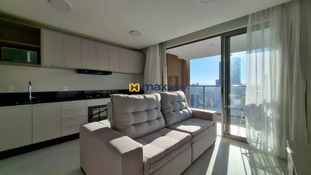 Apartamento para aluguel no Centro: Living integrado