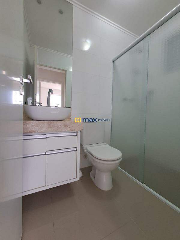Apartamento para aluguel no Gravatá: Banheiro Social