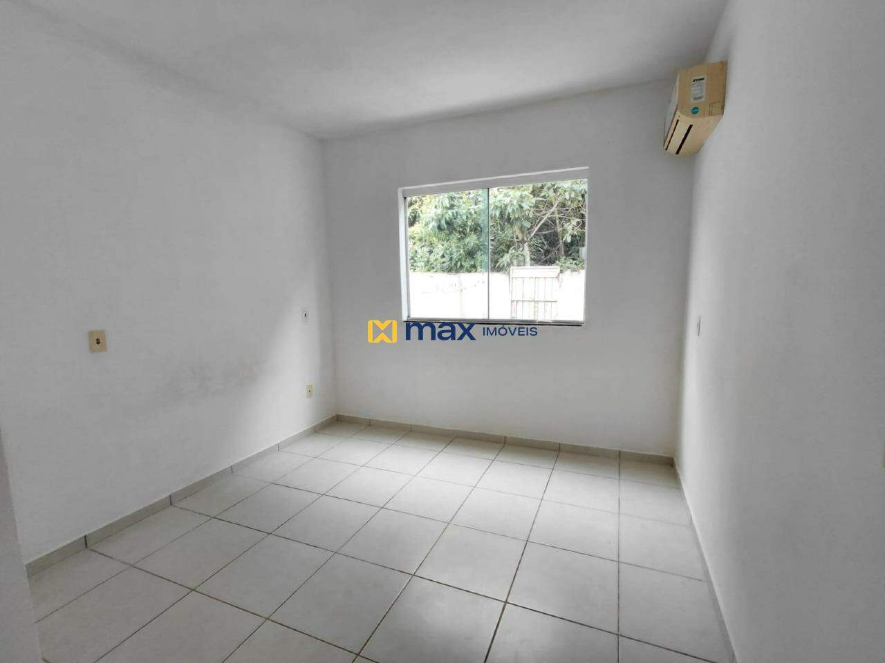 Apartamento para aluguel no Meia Praia: