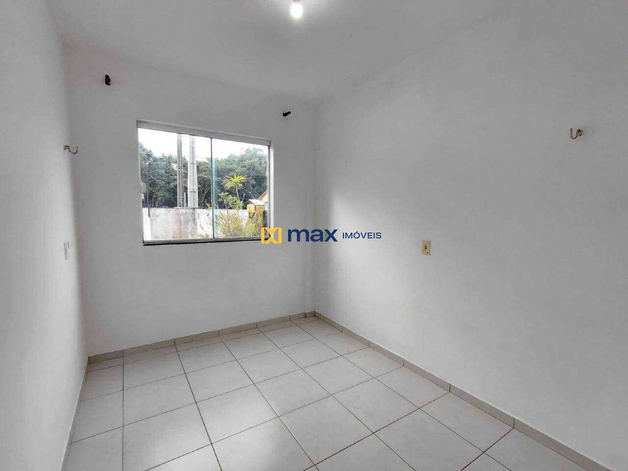 Apartamento para aluguel no Meia Praia:
