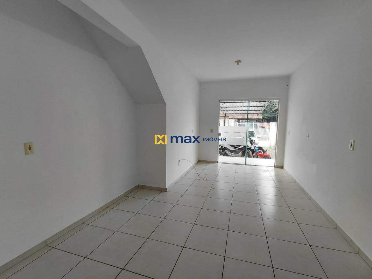 Apartamento para aluguel no Meia Praia: