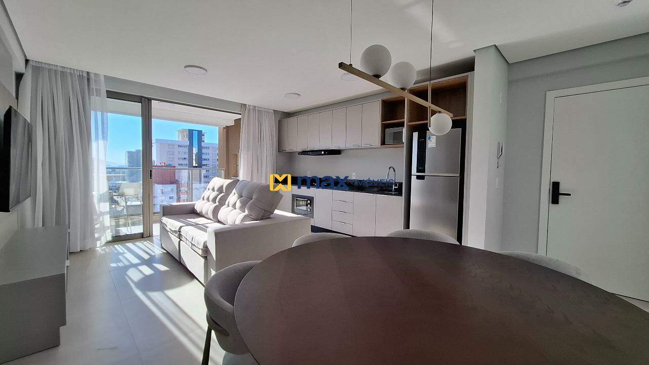 Apartamento à venda no Centro: Living integrado
