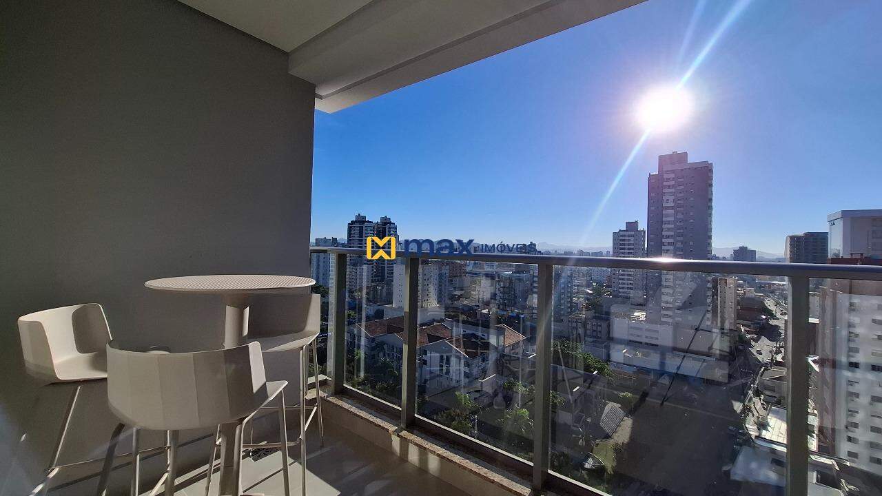 Apartamento à venda no Centro: Sacada com churrasqueira