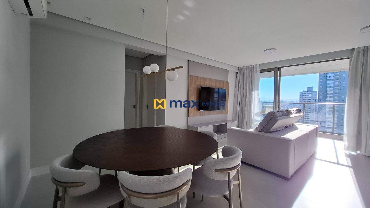 Apartamento à venda no Centro: Living integrado