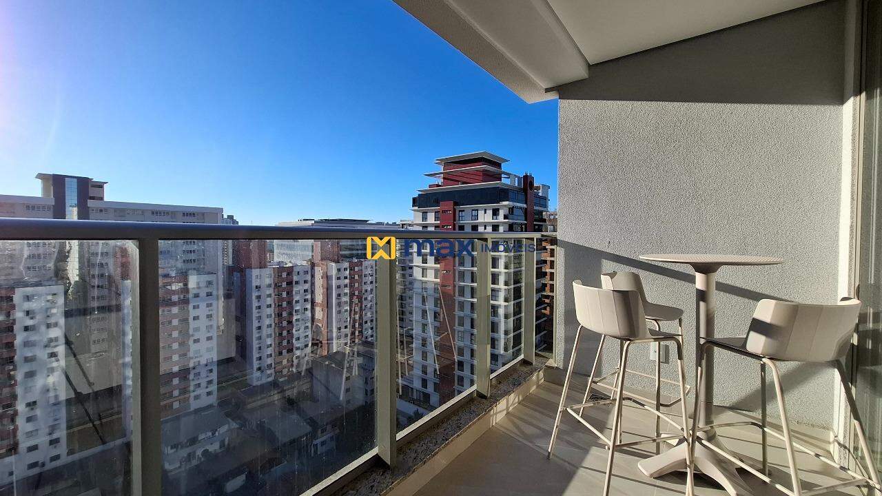 Apartamento à venda no Centro: Sacada com churrasqueira