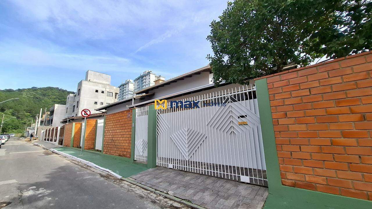 Casa à venda no Fazenda: Fachada