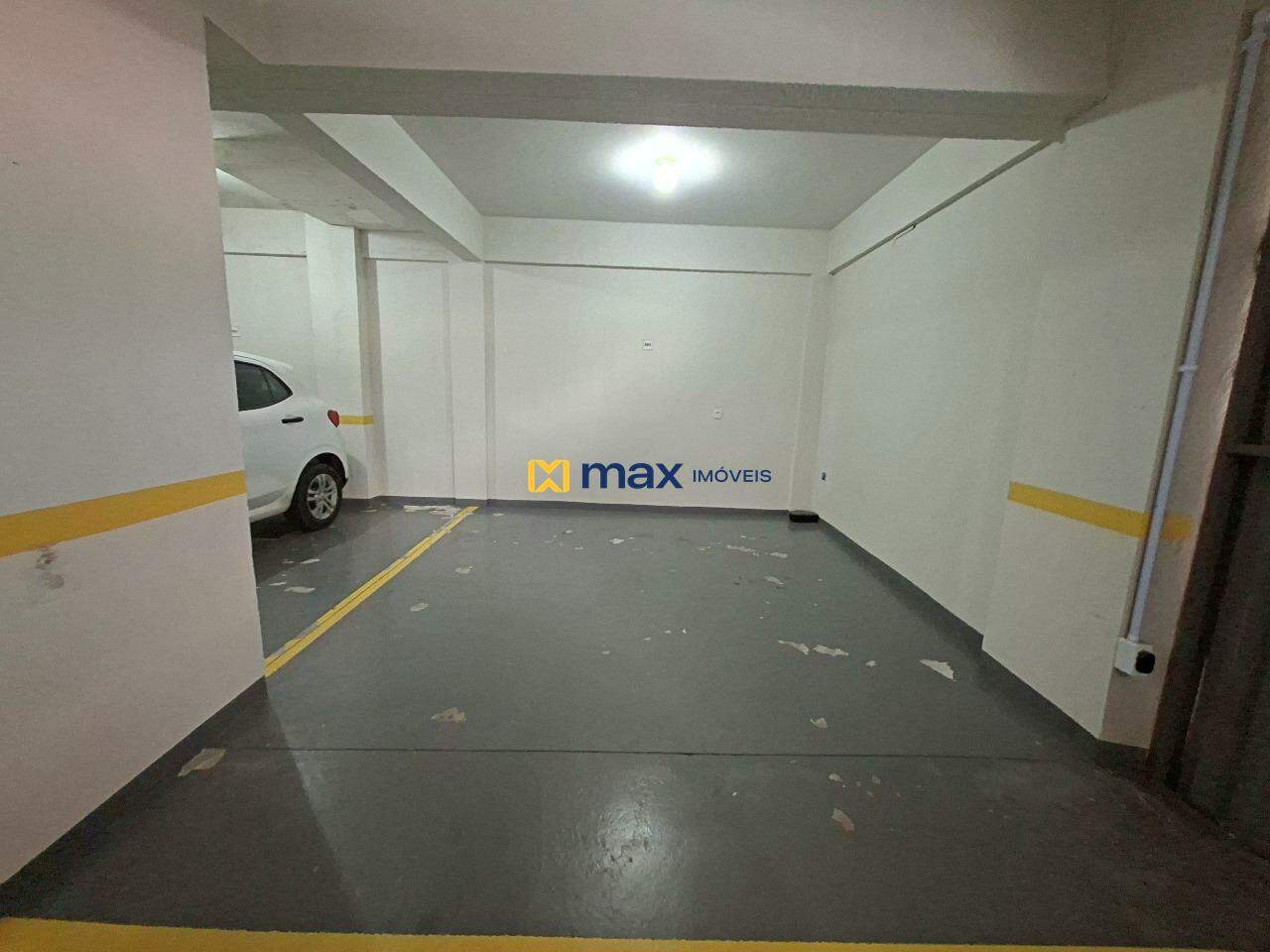 Apartamento à venda no Centro: garagem 