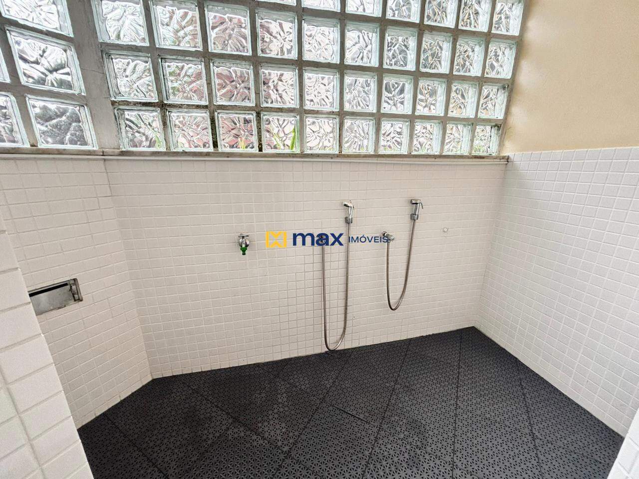 Apartamento para aluguel no Centro: lava-pés