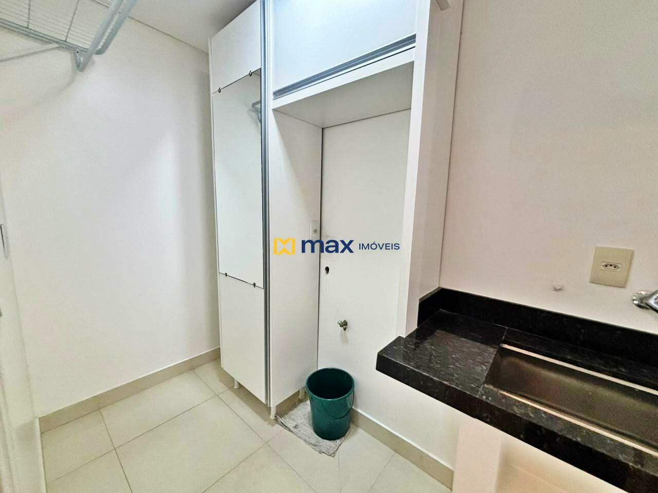 Apartamento para aluguel no Centro: área serviço
