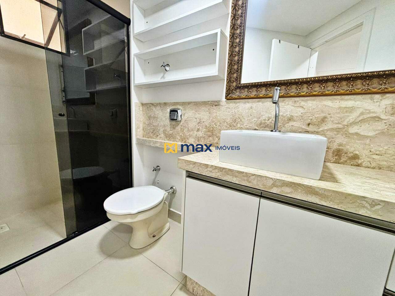 Apartamento para aluguel no Centro: banheiro social