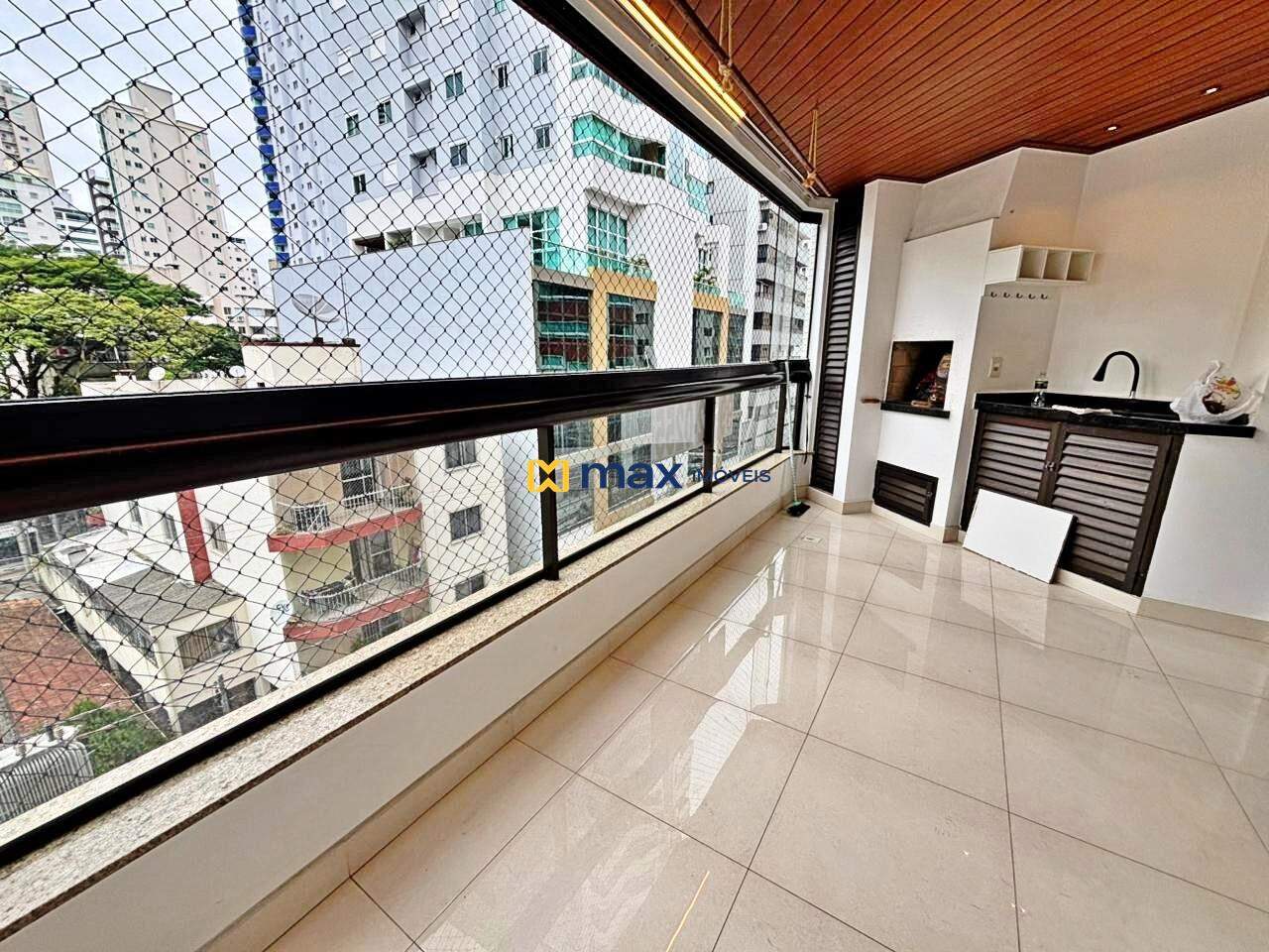Apartamento para aluguel no Centro: sacada