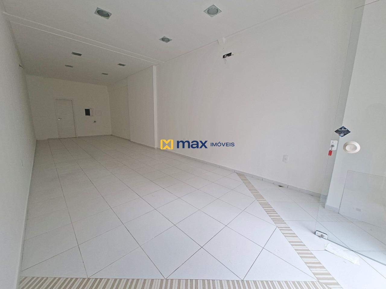 Sala para aluguel no Centro: 