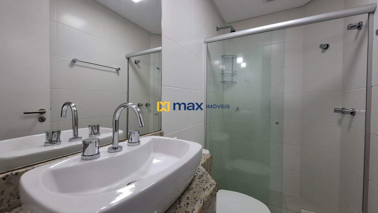 Apartamento à venda no Fazenda: Banheiro suíte