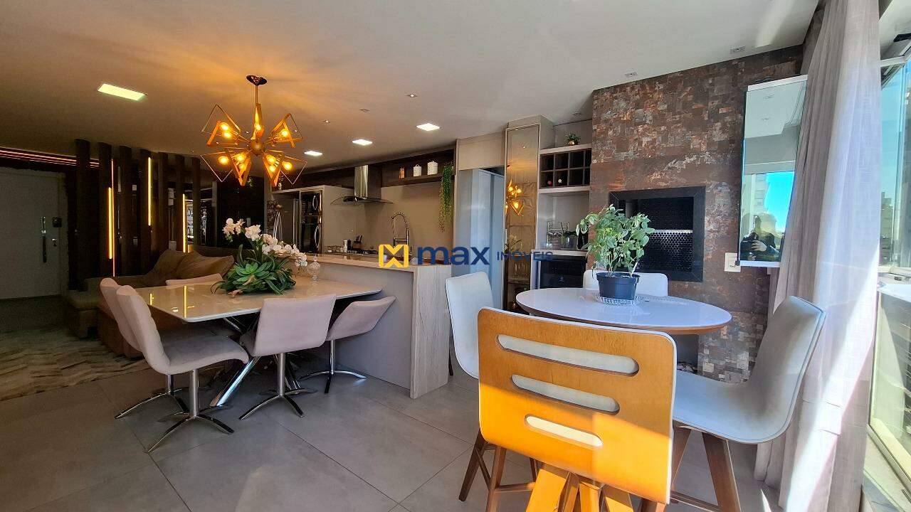 Apartamento à venda no Fazenda: Sacada com churrasqueira
