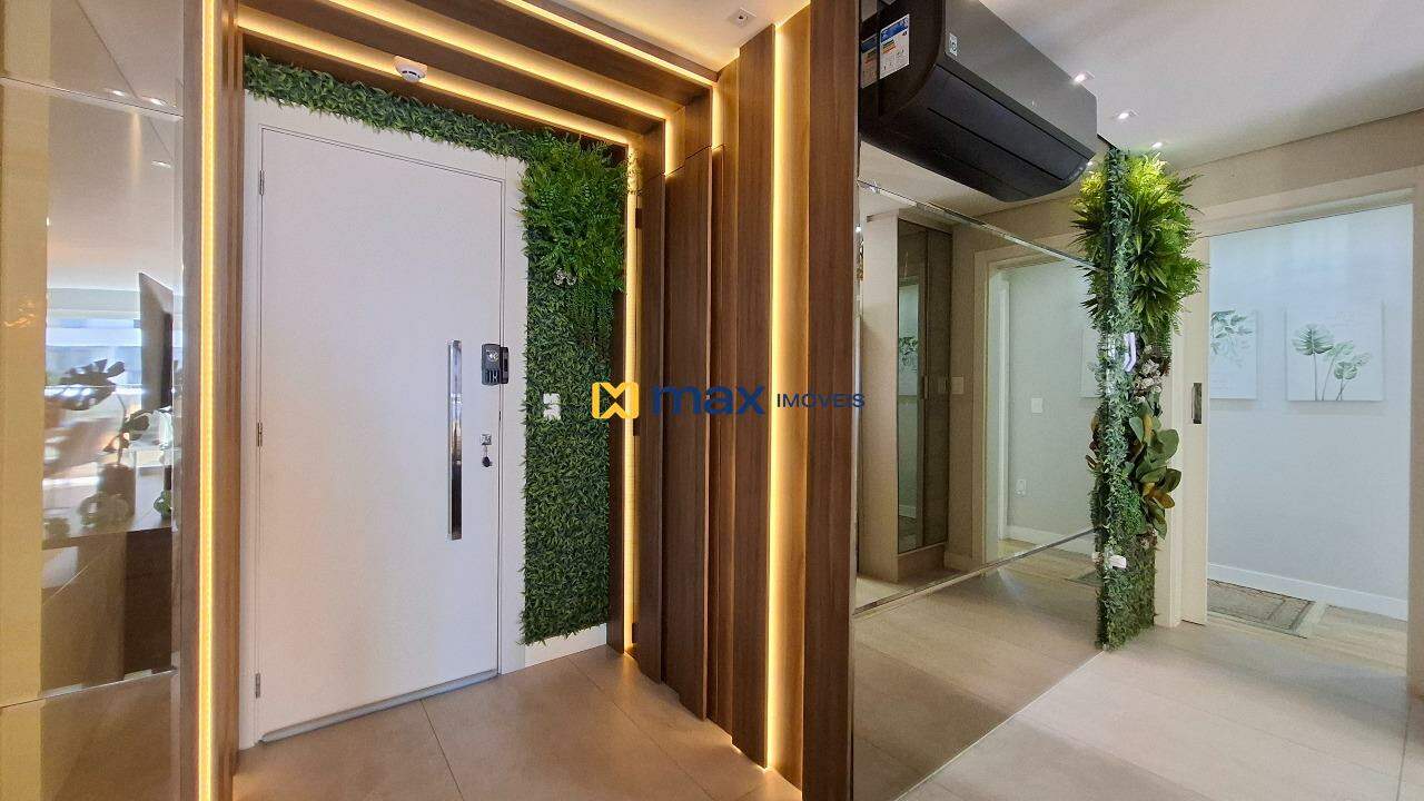 Apartamento à venda no Fazenda: Entrada