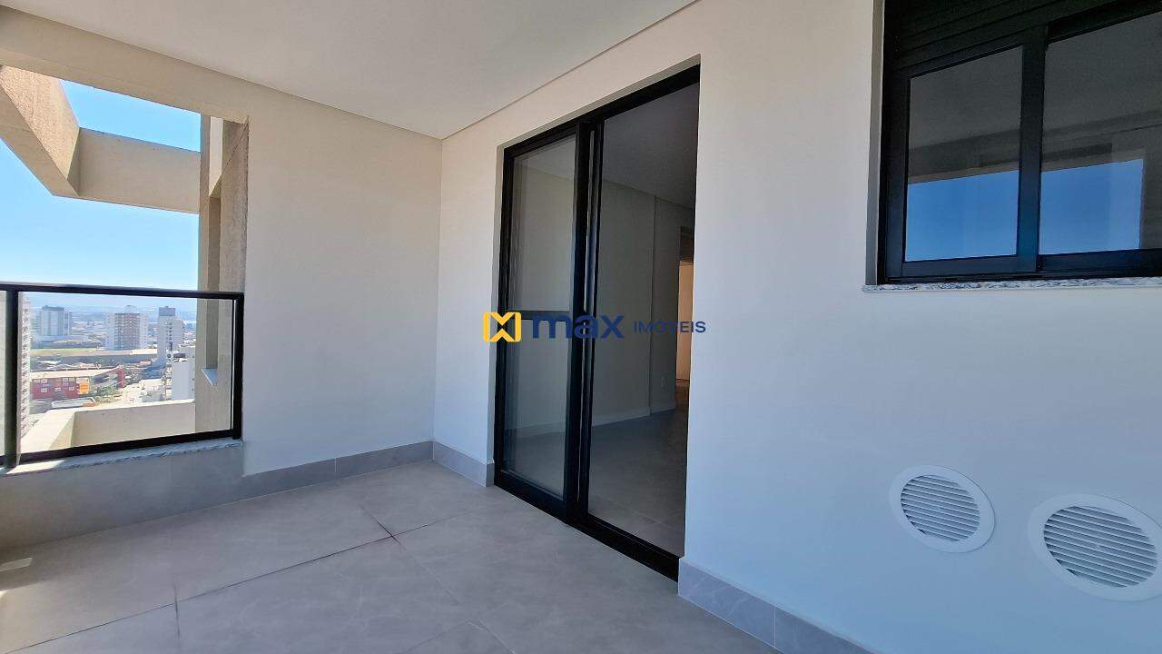 Apartamento à venda no Vila Operária: Sacada com churrasqueira