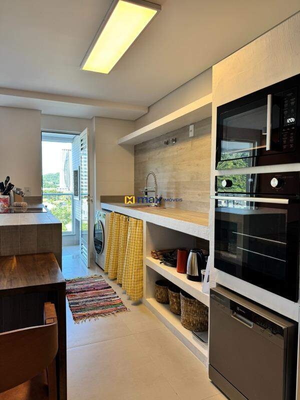 Apartamento para aluguel no Praia Brava de Itajaí: Cozinha