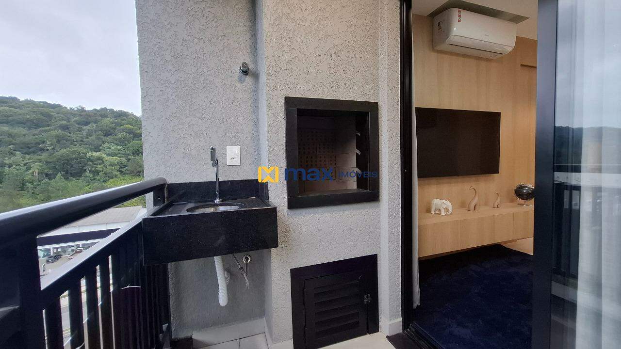 Apartamento à venda no Praia Brava: Sacada com churrasqueira
