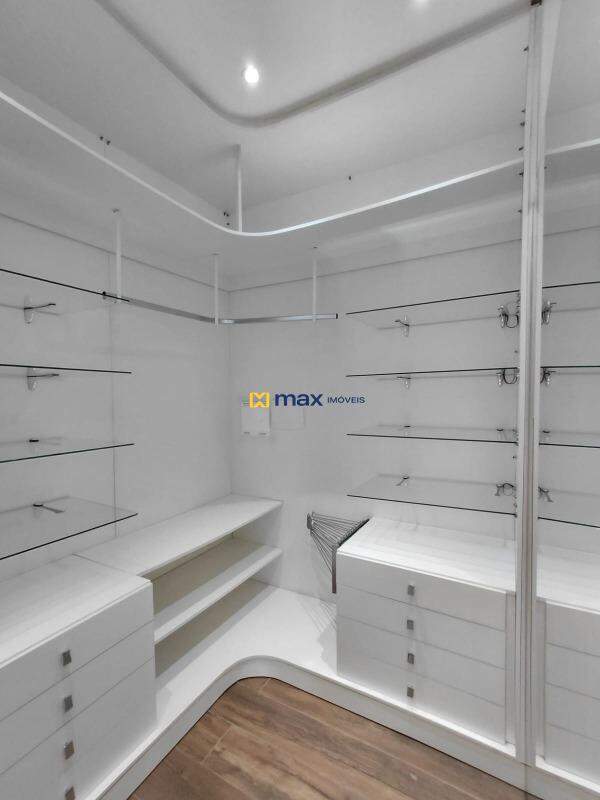 Casa para aluguel no Centro: Clost