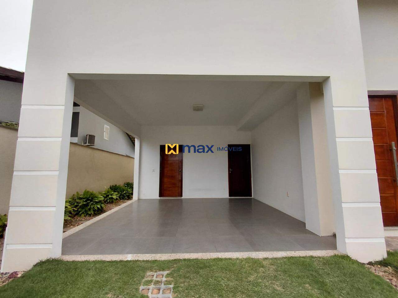 Casa para aluguel no Centro: Garagem