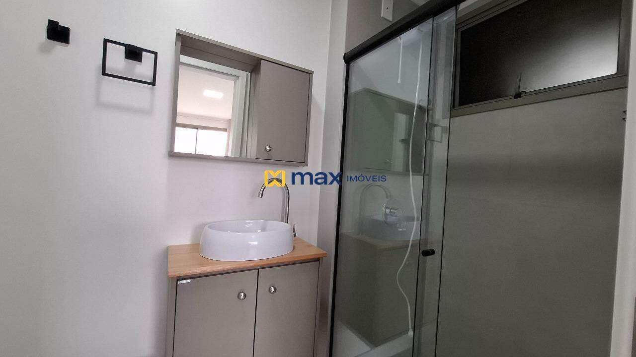 Apartamento para aluguel no São Vicente: Banheiro Suíte