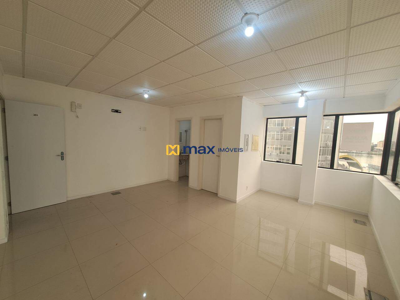 Sala à venda no Centro: Sala