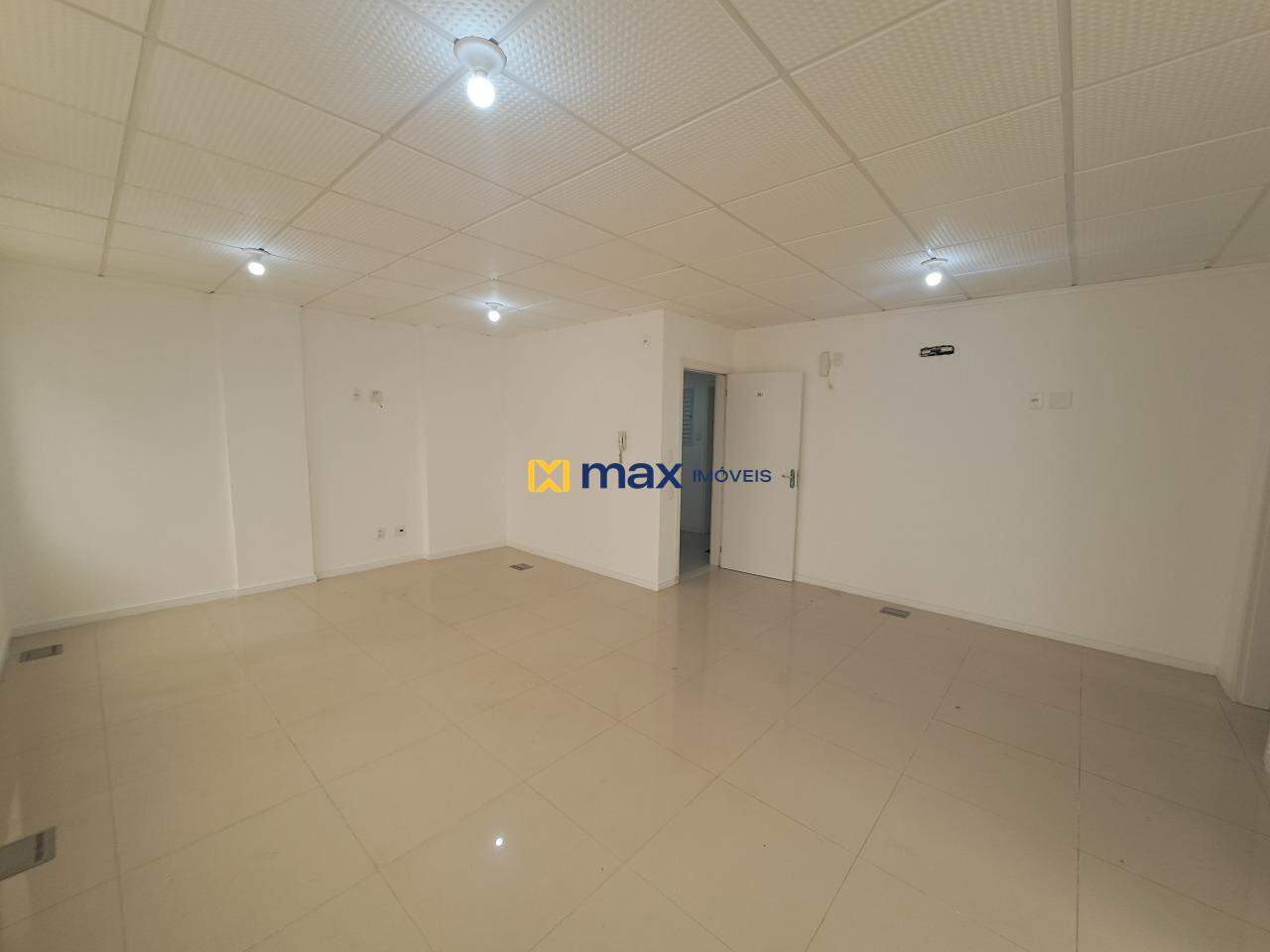 Sala à venda no Centro: Sala