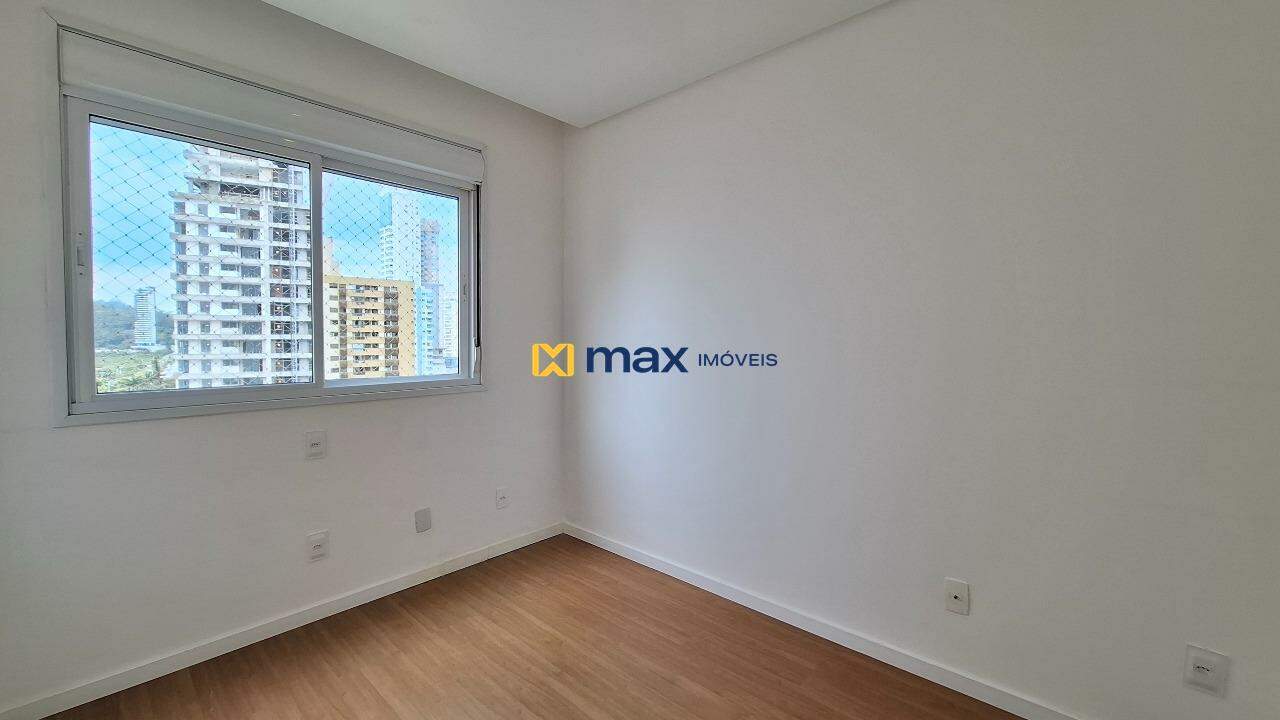 Apartamento à venda no Fazenda: Dormitório 2