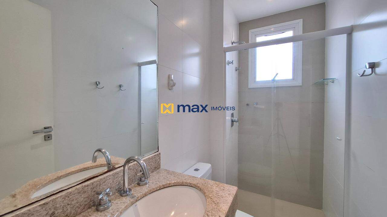 Apartamento à venda no Fazenda: Banheiro social