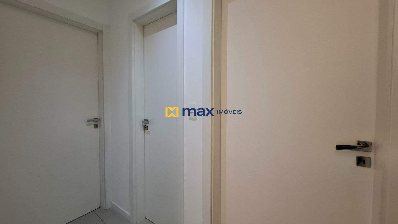 Apartamento à venda no Fazenda: Corredor