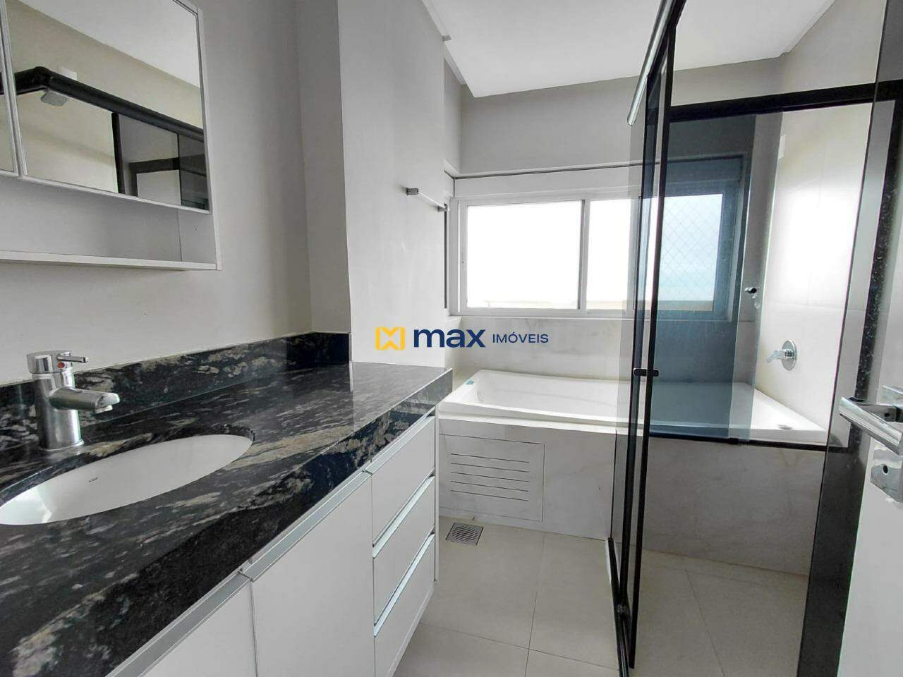 Apartamento para aluguel no São Pedro: Banheiro