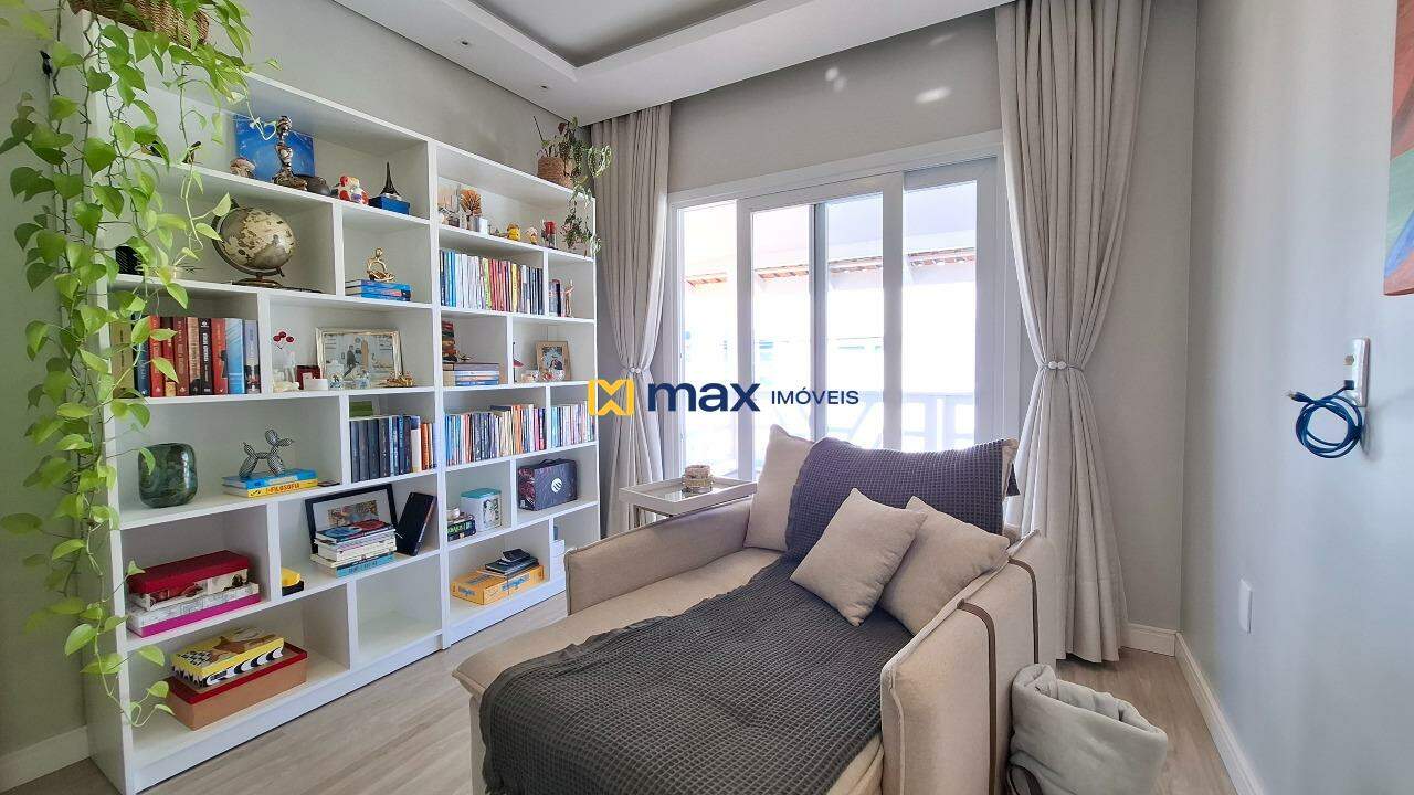 Casa à venda no São João: Sala de leitura