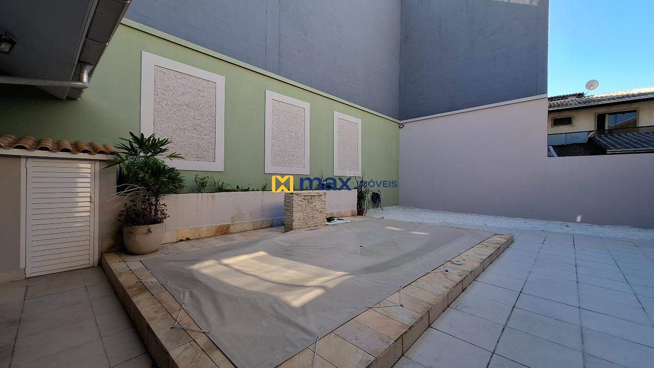 Casa à venda no São João: Piscina