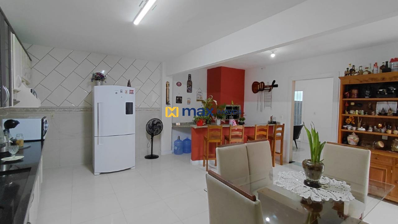 Casa à venda no Centro: