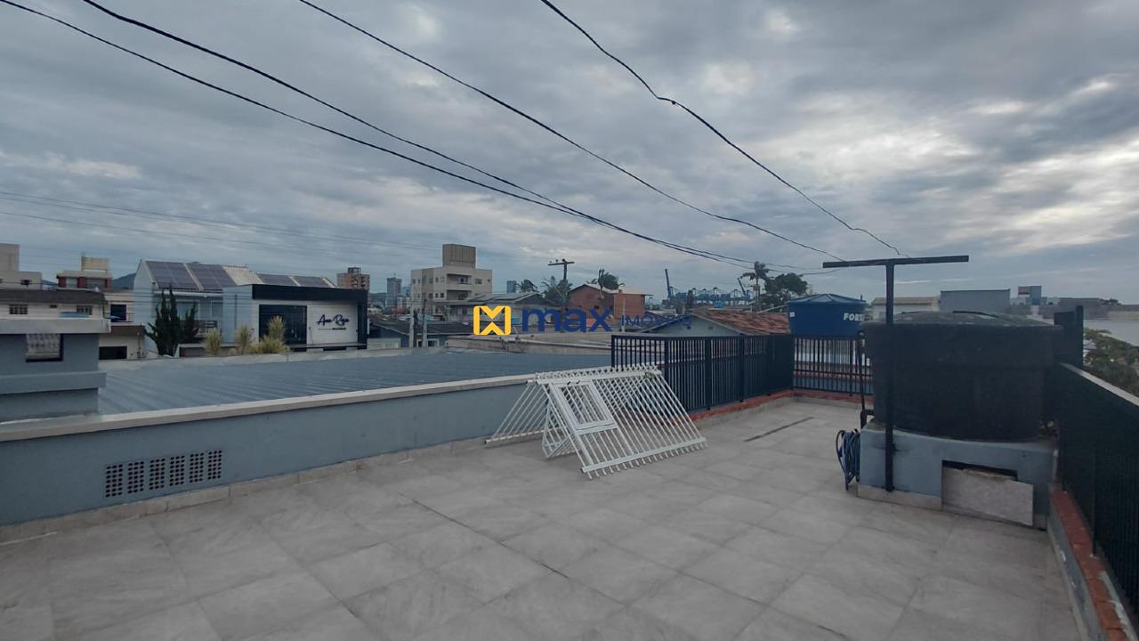 Casa à venda no Centro:
